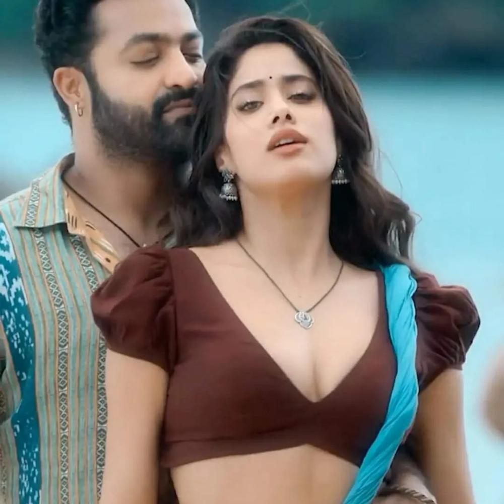 janhvi-kapoor-with-jr-ntr